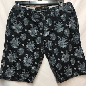 Men’s size 30 shorts